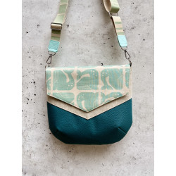 Kleine Umhängetasche "Grumpy Whale Mint"